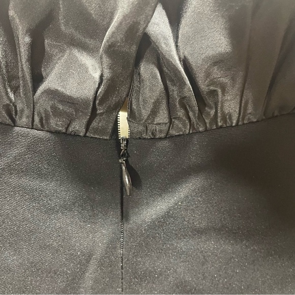 Rickie Freeman for Teri Jon Black Crepe cocktail Dress size 14. - Picture 4 of 7